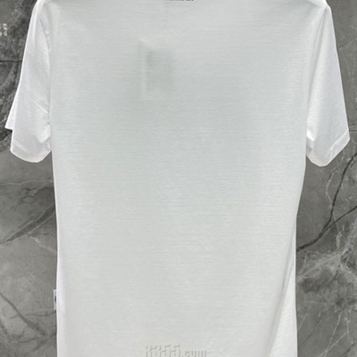 市场上装-T恤-欧货T恤