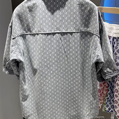 市场上装-衬衫-休闲衬衫