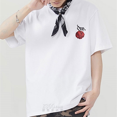 市场上装-T恤-电商T恤