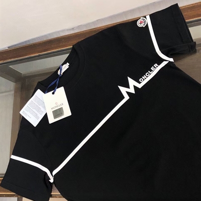 市场上装-T恤-欧货T恤