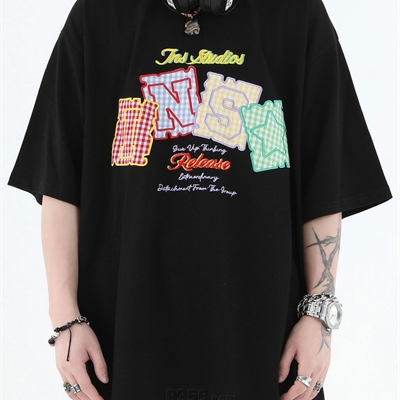 市场上装-T恤-电商T恤