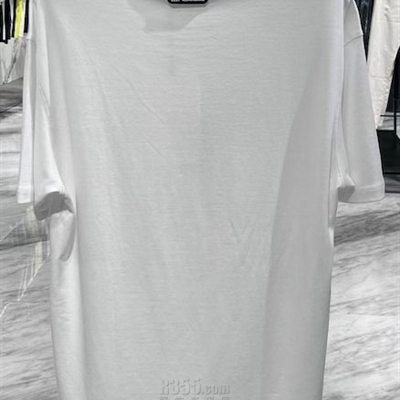 市场上装-T恤-欧货T恤