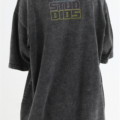 市场上装-T恤-电商T恤