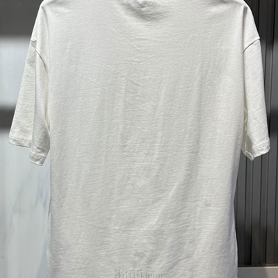 市场上装-T恤-欧货T恤