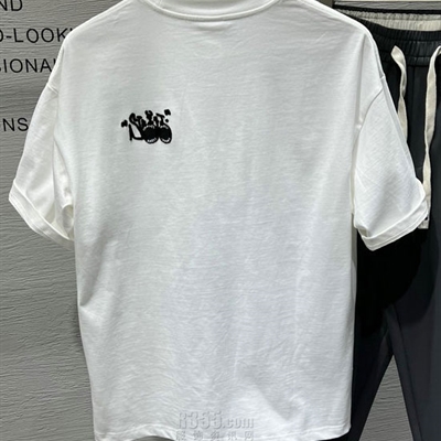 市场上装-T恤-休闲T恤