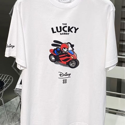 市场上装-T恤-欧货T恤