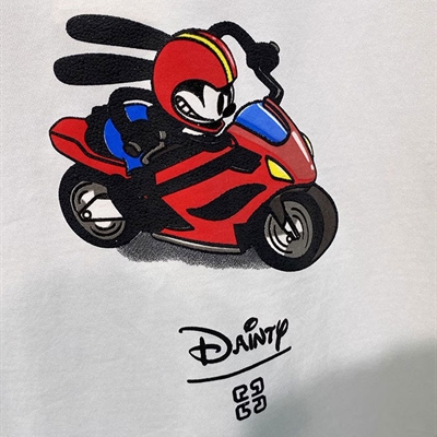 市场上装-T恤-欧货T恤