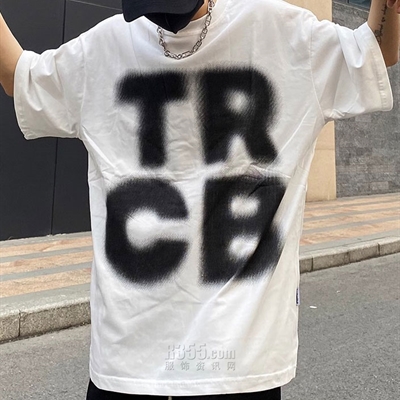 市场上装-T恤-电商T恤