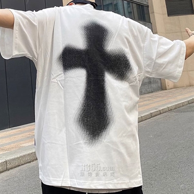 市场上装-T恤-电商T恤