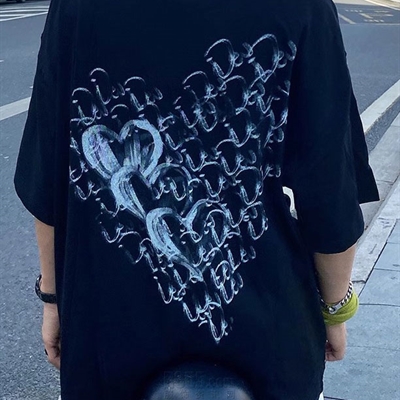 市场上装-T恤-电商T恤