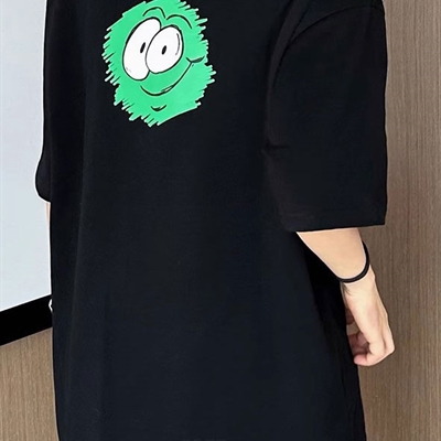 市场上装-T恤-电商T恤