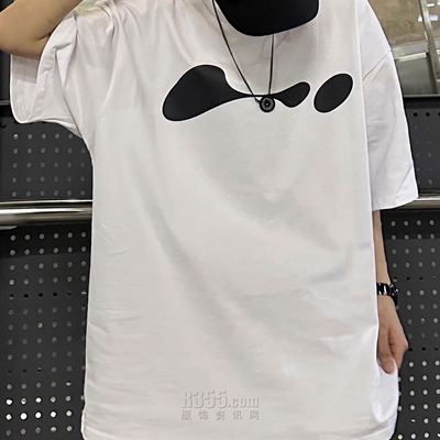 市场上装-T恤-电商T恤