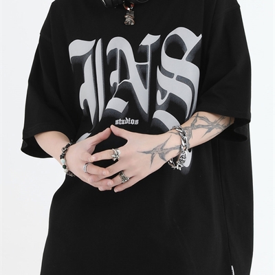 市场上装-T恤-电商T恤