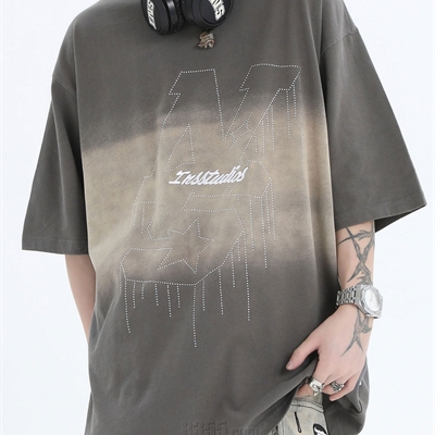 市场上装-T恤-电商T恤