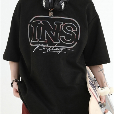 市场上装-T恤-电商T恤