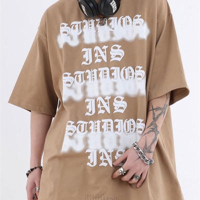 市场上装-T恤-电商T恤