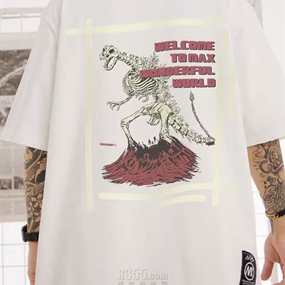 市场上装-T恤-电商T恤