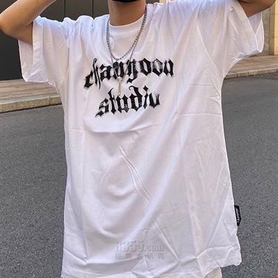 市场上装-T恤-电商T恤