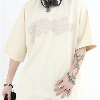 市场上装-T恤-电商T恤