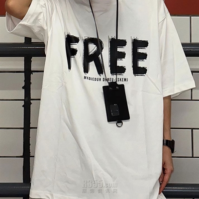 市场上装-T恤-电商T恤