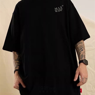 市场上装-T恤-电商T恤