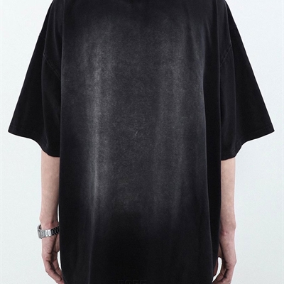 市场上装-T恤-电商T恤