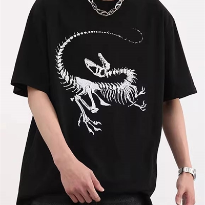 市场上装-T恤-电商T恤