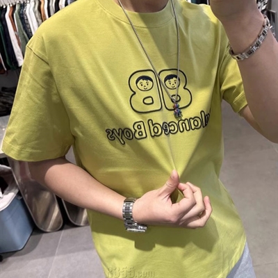 市场上装-T恤-欧货T恤