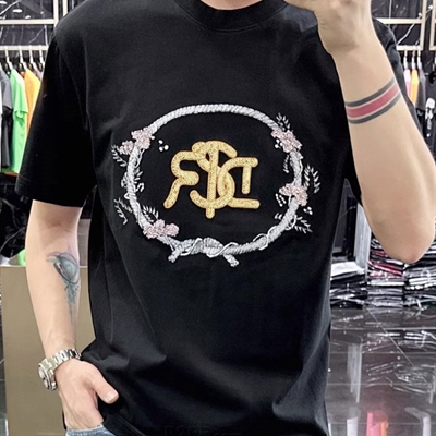 市场上装-T恤-欧货T恤