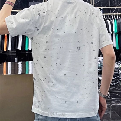 市场上装-T恤-欧货T恤