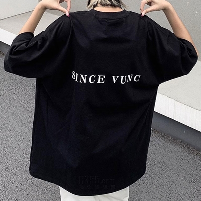 市场上装-T恤-电商T恤