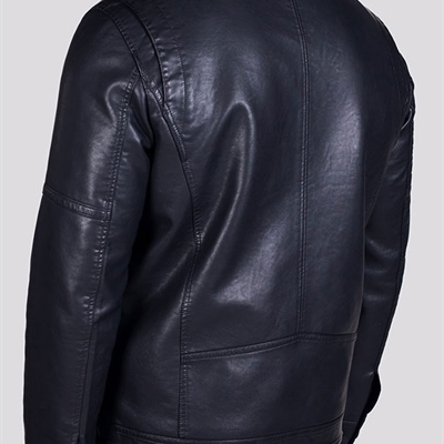 市场上装-皮衣-商务皮衣