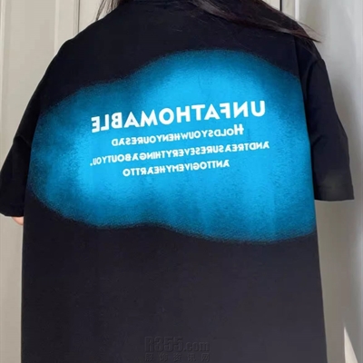 市场上装-T恤-电商T恤