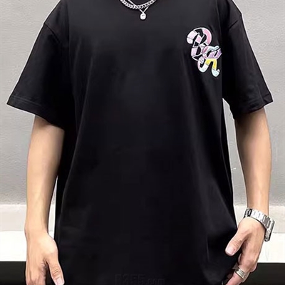 市场上装-T恤-电商T恤