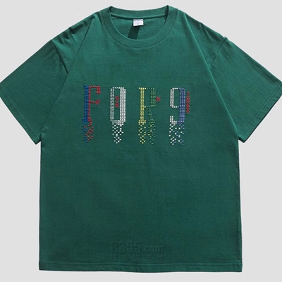 市场上装-T恤-电商T恤