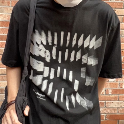 市场上装-T恤-电商T恤