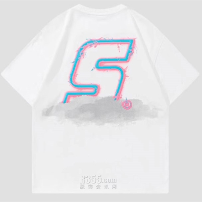 市场上装-T恤-电商T恤