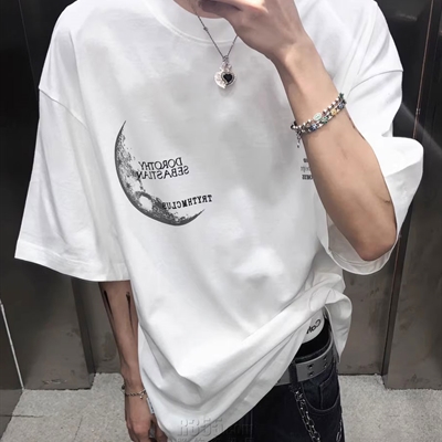 市场上装-T恤-电商T恤