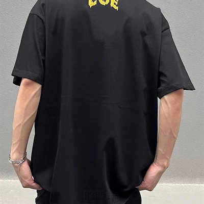 市场上装-T恤-电商T恤