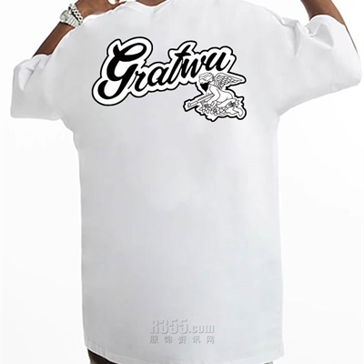 市场上装-T恤-电商T恤