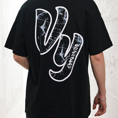 市场上装-T恤-电商T恤