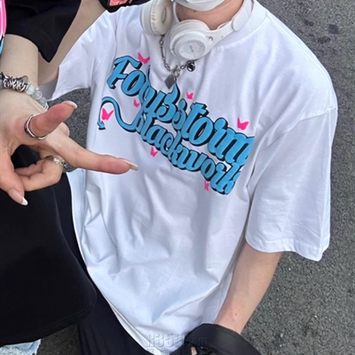 市场上装-T恤-电商T恤