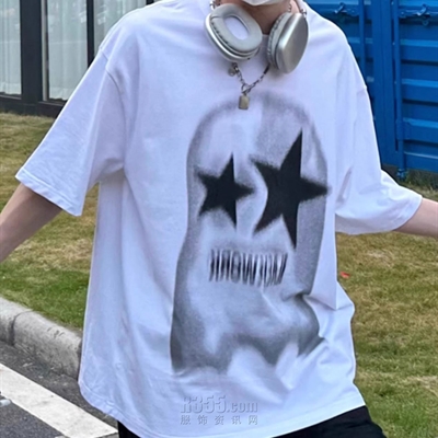 市场上装-T恤-电商T恤