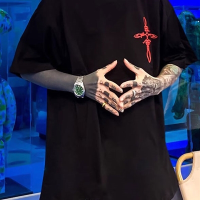 市场上装-T恤-电商T恤