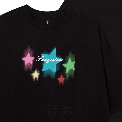 市场上装-T恤-电商T恤