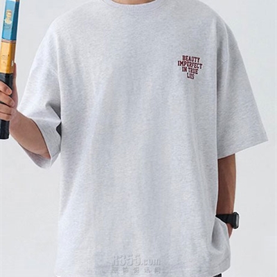 市场上装-T恤-电商T恤