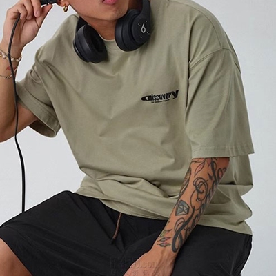 市场上装-T恤-电商T恤