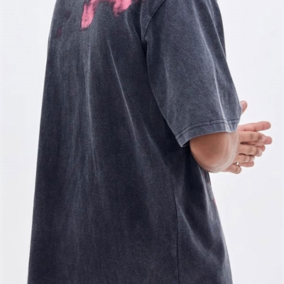 市场上装-T恤-电商T恤