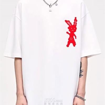 市场上装-T恤-电商T恤