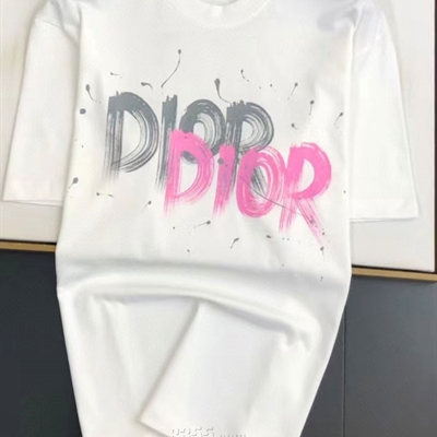 市场上装-T恤-欧货T恤